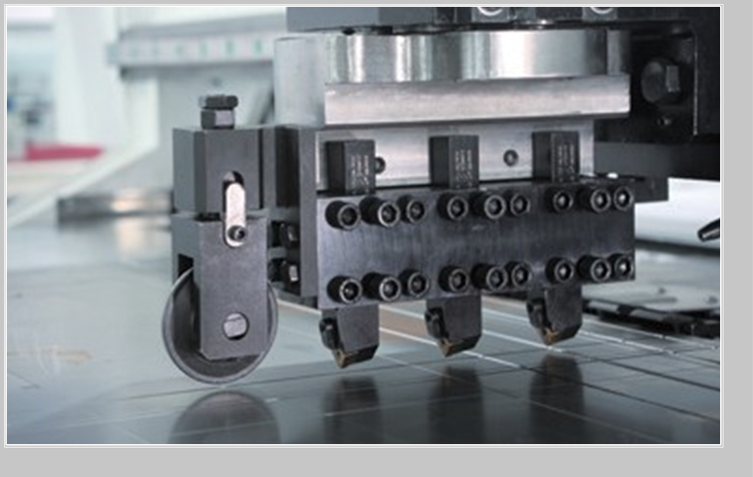 Cấu hình tiêu chuẩn máy bào rãnh chữ V CNC kiểu gang dòng WR series