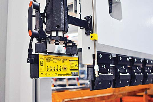 hệ thống bù trừ lực có động cơ