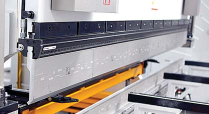 Phụ kiện tiêu chuẩn của máy chấn tôn thủy lực Ermaksan dòng SB PRO series