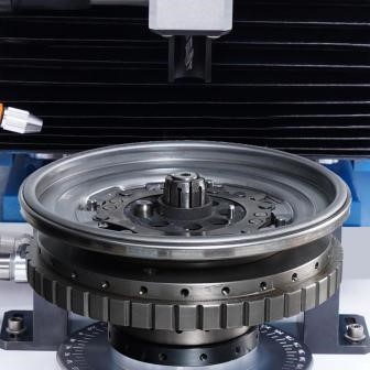 Máy cân bằng động kiểu đứng tự động trang bị máy khoan