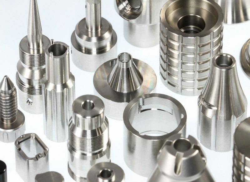 sản phẩm được tạo ra từ máy tiện tự động CNC kiểu Thụy Sĩ