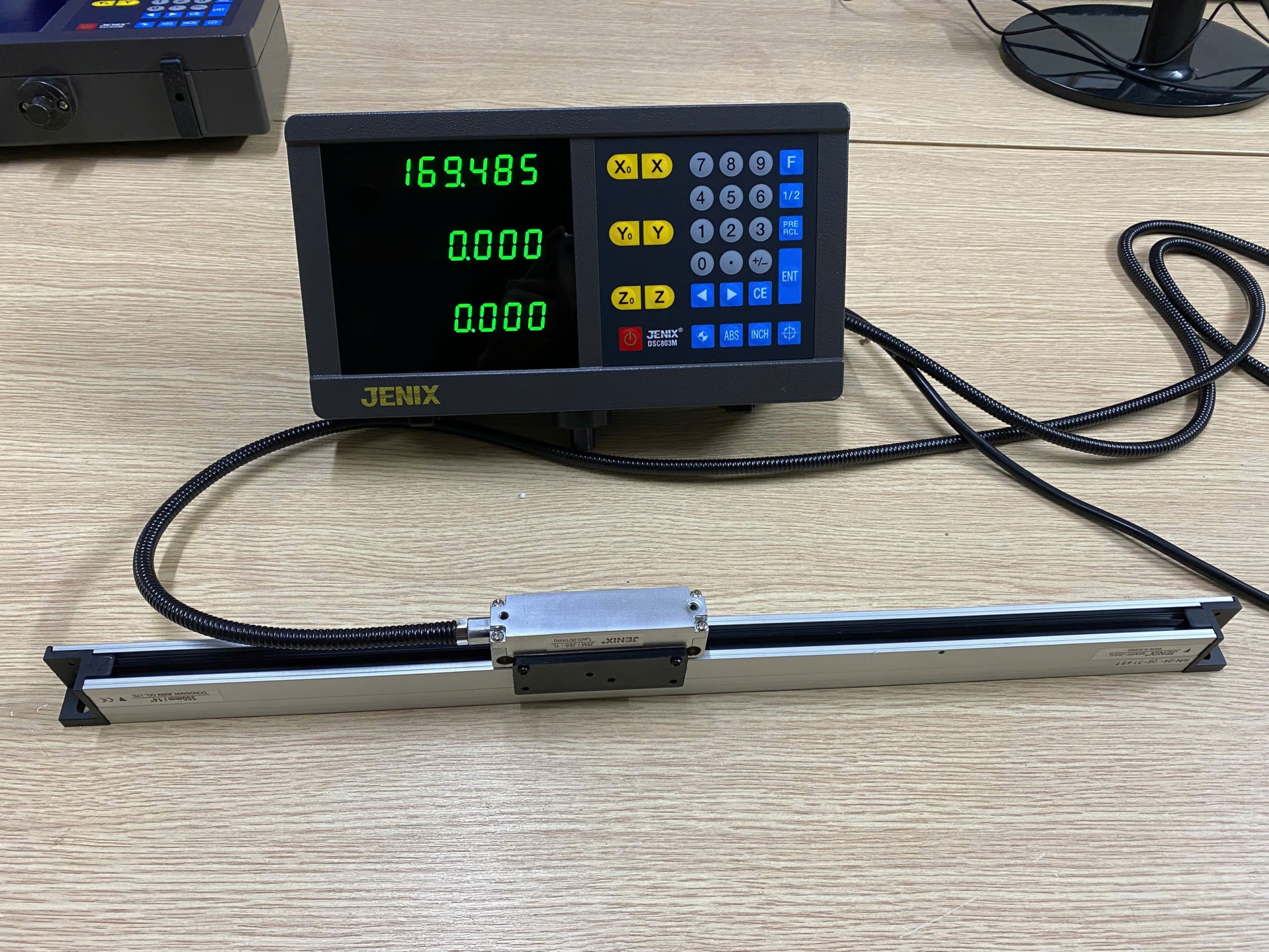 màn hình thước quang Jenix