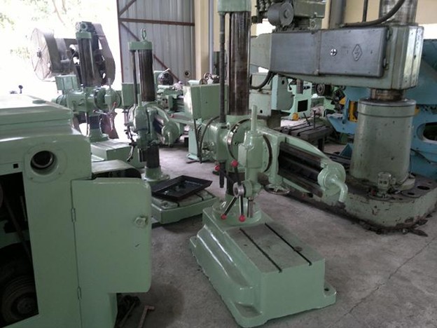 Lựa chọn đầu tư máy khoan đứng hay khoan cần phụ thuộc vào kích thước phôi thực tế